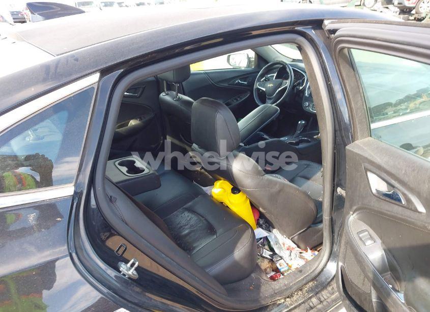 Photo 8 of 2017 Chevrolet Malibu 1LT (VIN 1G1ZE5ST6HF190112)