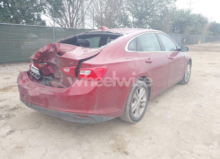 Photo 4 of 2017 Chevrolet Malibu 1LT (VIN 1G1ZE5ST6HF190966)