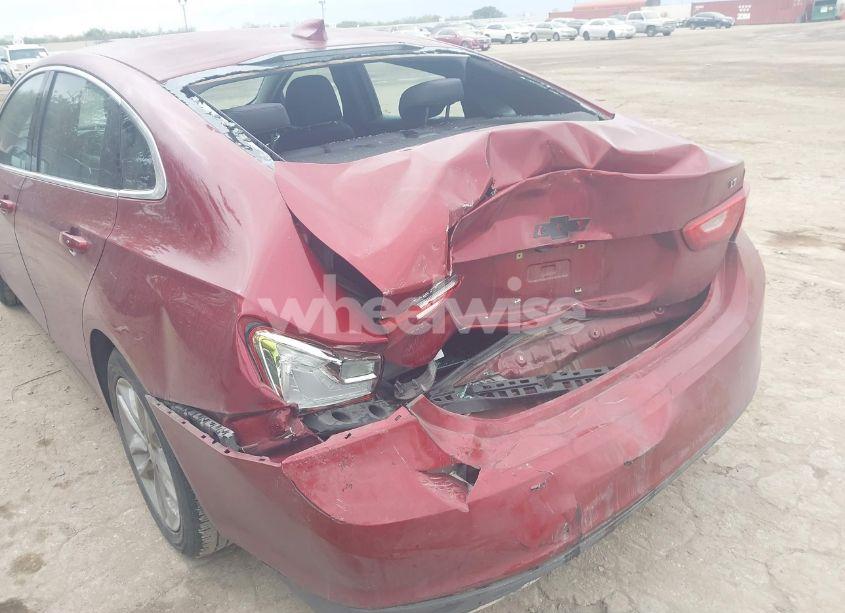 Photo 6 of 2017 Chevrolet Malibu 1LT (VIN 1G1ZE5ST6HF190966)