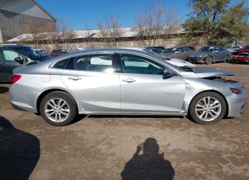 Photo 14 of 2017 Chevrolet Malibu 1LT (VIN 1G1ZE5ST6HF200038)