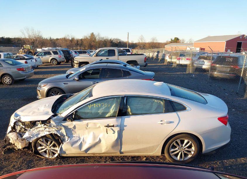 Photo 13 of 2017 Chevrolet Malibu 1LT (VIN 1G1ZE5ST6HF207412)