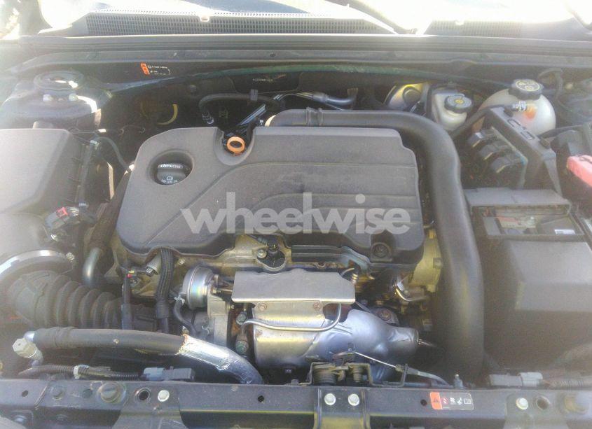 Photo 10 of 2017 Chevrolet Malibu 1LT (VIN 1G1ZE5ST6HF215896)