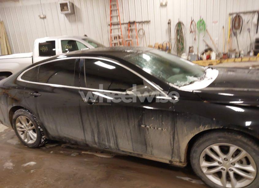 Photo 13 of 2017 Chevrolet Malibu 1LT (VIN 1G1ZE5ST6HF220189)