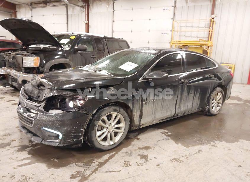 Photo 2 of 2017 Chevrolet Malibu 1LT (VIN 1G1ZE5ST6HF220189)