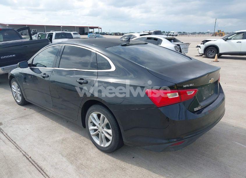 Photo 3 of 2017 Chevrolet Malibu 1LT (VIN 1G1ZE5ST6HF233346)