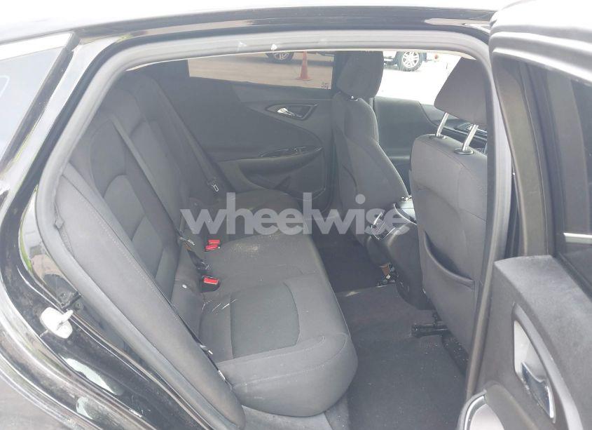 Photo 8 of 2017 Chevrolet Malibu 1LT (VIN 1G1ZE5ST6HF233346)