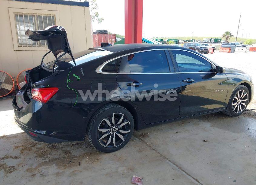 Photo 13 of 2017 Chevrolet Malibu 1LT (VIN 1G1ZE5ST6HF251605)