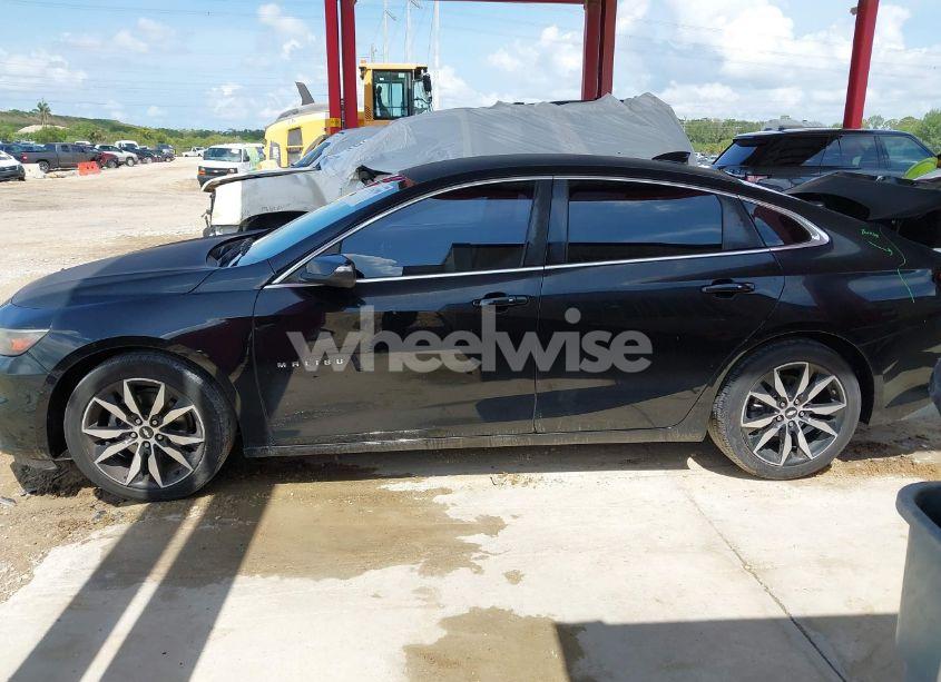 Photo 14 of 2017 Chevrolet Malibu 1LT (VIN 1G1ZE5ST6HF251605)