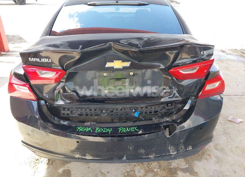 Photo 6 of 2017 Chevrolet Malibu 1LT (VIN 1G1ZE5ST6HF251605)