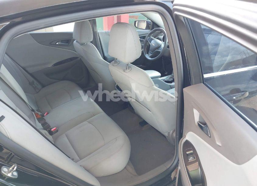 Photo 8 of 2017 Chevrolet Malibu 1LT (VIN 1G1ZE5ST6HF251605)