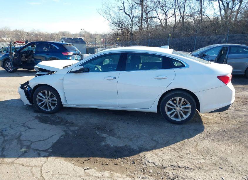 Photo 15 of 2017 Chevrolet Malibu 1LT (VIN 1G1ZE5ST6HF293868)