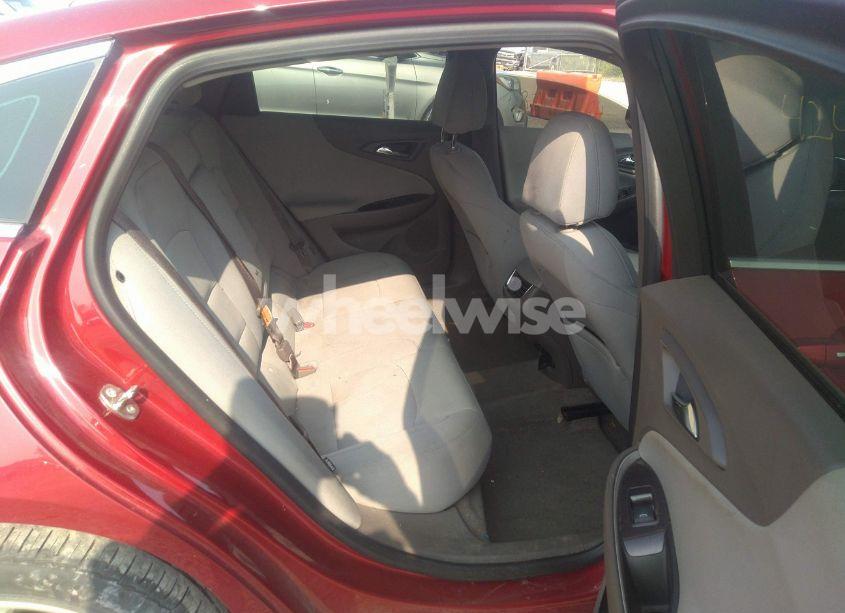 Photo 8 of 2016 Chevrolet Malibu LT (VIN 1G1ZE5ST7GF192661)