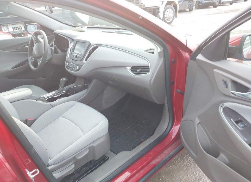 Photo 5 of 2016 Chevrolet Malibu 1LT (VIN 1G1ZE5ST7GF213542)