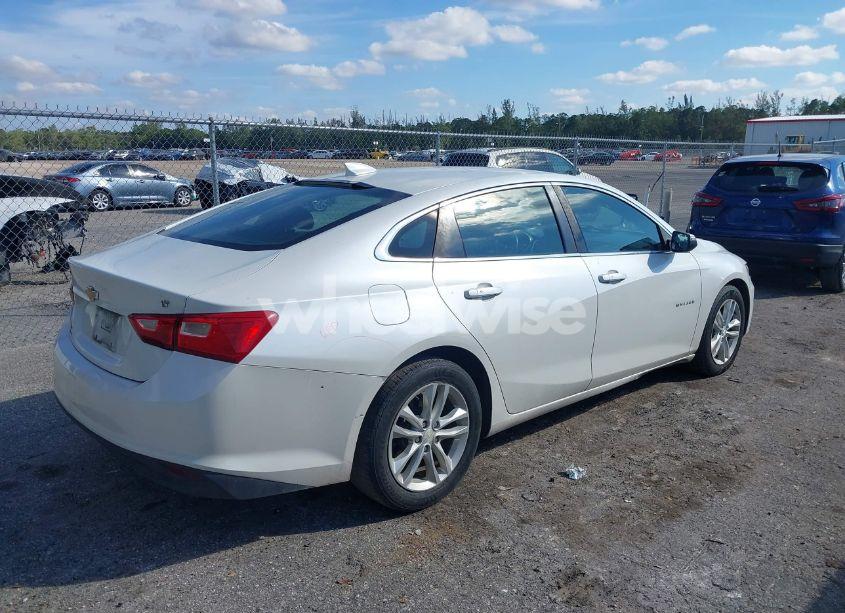 Photo 4 of 2016 Chevrolet Malibu 1LT (VIN 1G1ZE5ST7GF284773)