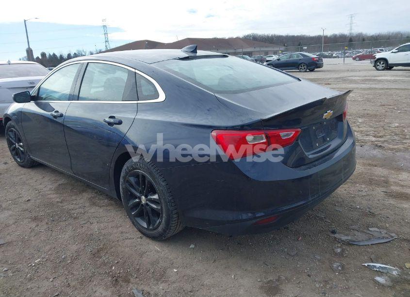 Photo 3 of 2016 Chevrolet Malibu 1LT (VIN 1G1ZE5ST7GF291027)