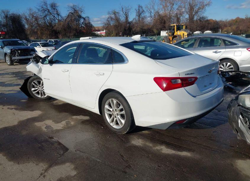Photo 3 of 2016 Chevrolet Malibu 1LT (VIN 1G1ZE5ST7GF306108)