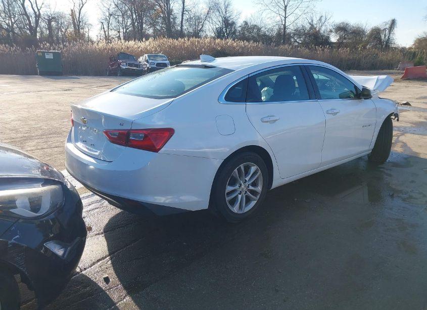 Photo 4 of 2016 Chevrolet Malibu 1LT (VIN 1G1ZE5ST7GF306108)