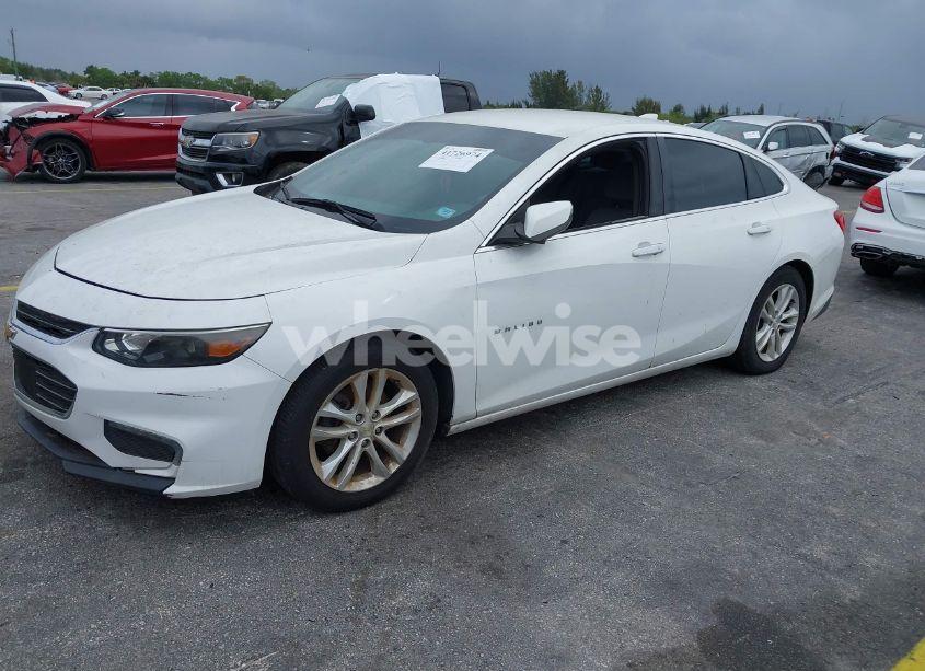 Photo 2 of 2016 Chevrolet Malibu 1LT (VIN 1G1ZE5ST7GF308635)