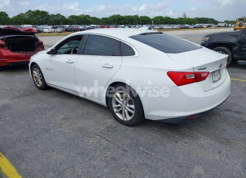 Photo 3 of 2016 Chevrolet Malibu 1LT (VIN 1G1ZE5ST7GF308635)