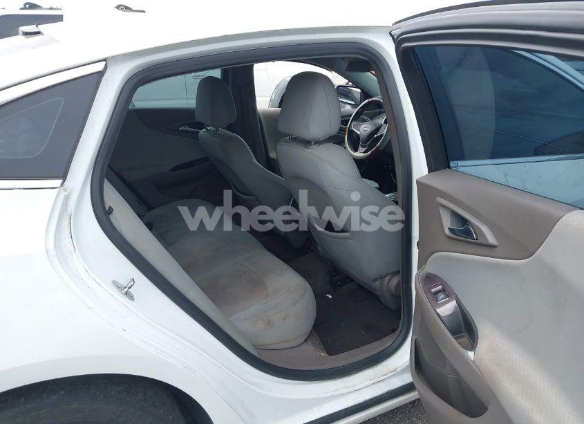 Photo 8 of 2016 Chevrolet Malibu 1LT (VIN 1G1ZE5ST7GF308635)