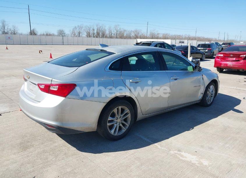 Photo 4 of 2016 Chevrolet Malibu 1LT (VIN 1G1ZE5ST7GF310417)