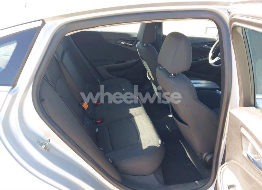 Photo 8 of 2016 Chevrolet Malibu 1LT (VIN 1G1ZE5ST7GF310417)