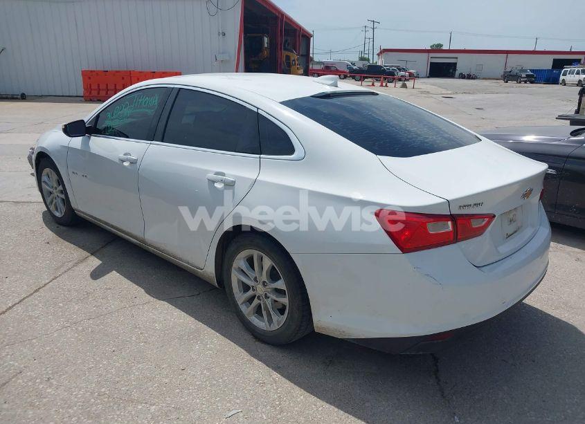 Photo 3 of 2016 Chevrolet Malibu 1LT (VIN 1G1ZE5ST7GF316900)