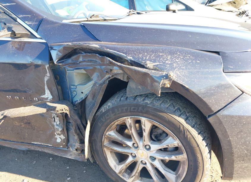 Photo 6 of 2016 Chevrolet Malibu 1LT (VIN 1G1ZE5ST7GF353509)