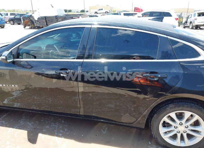 Photo 14 of 2017 Chevrolet Malibu 1LT (VIN 1G1ZE5ST7HF103074)