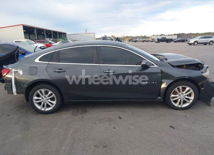 Photo 14 of 2017 Chevrolet Malibu 1LT (VIN 1G1ZE5ST7HF107657)