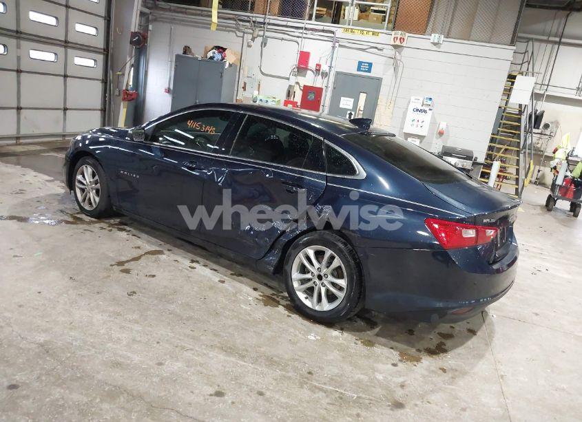 Photo 3 of 2017 Chevrolet Malibu 1LT (VIN 1G1ZE5ST7HF112390)