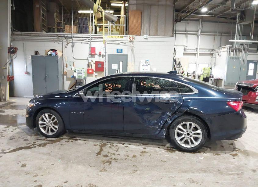 Photo 6 of 2017 Chevrolet Malibu 1LT (VIN 1G1ZE5ST7HF112390)