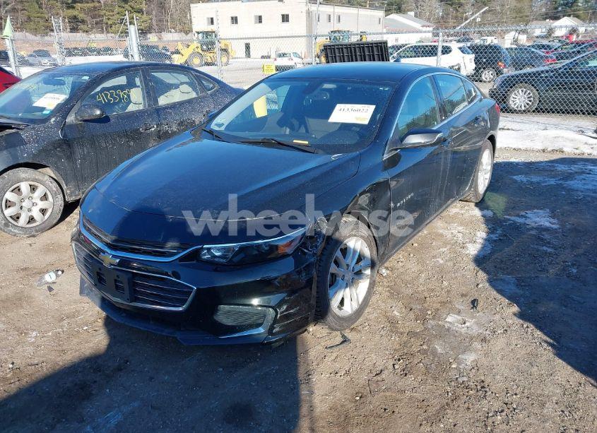 Photo 2 of 2017 Chevrolet Malibu 1LT (VIN 1G1ZE5ST7HF116486)