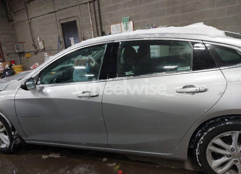 Photo 14 of 2017 Chevrolet Malibu 1LT (VIN 1G1ZE5ST7HF128282)