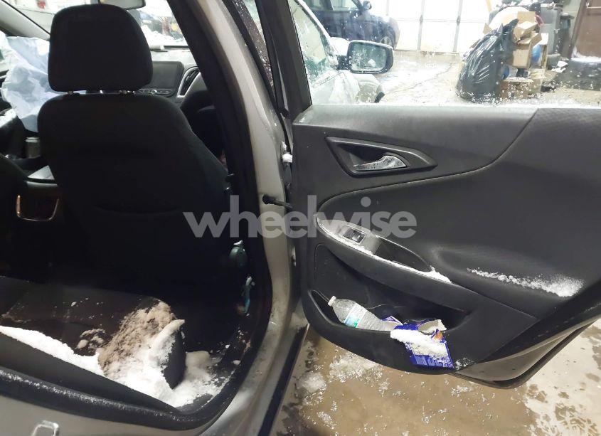 Photo 8 of 2017 Chevrolet Malibu 1LT (VIN 1G1ZE5ST7HF128282)