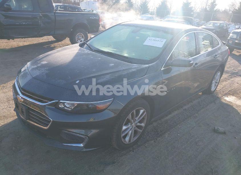 Photo 2 of 2017 Chevrolet Malibu 1LT (VIN 1G1ZE5ST7HF139282)