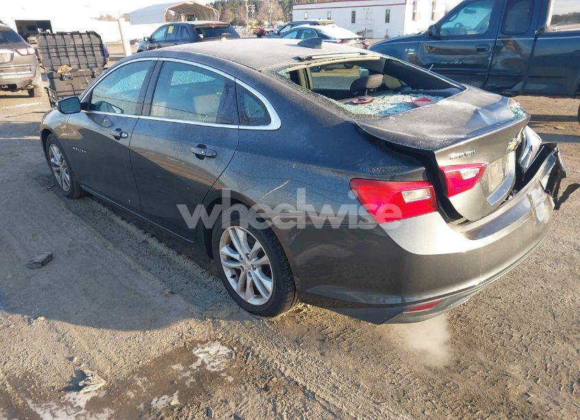 Photo 3 of 2017 Chevrolet Malibu 1LT (VIN 1G1ZE5ST7HF139282)
