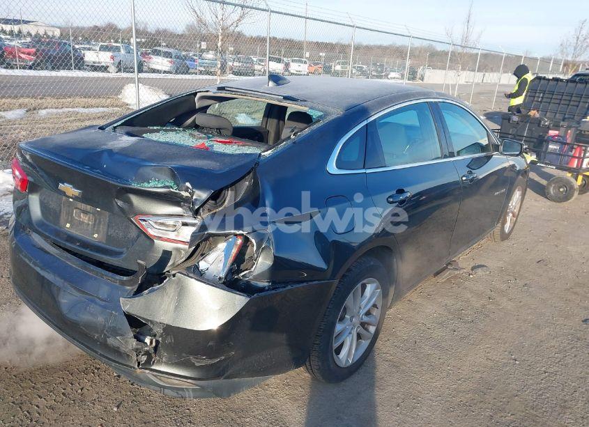 Photo 4 of 2017 Chevrolet Malibu 1LT (VIN 1G1ZE5ST7HF139282)