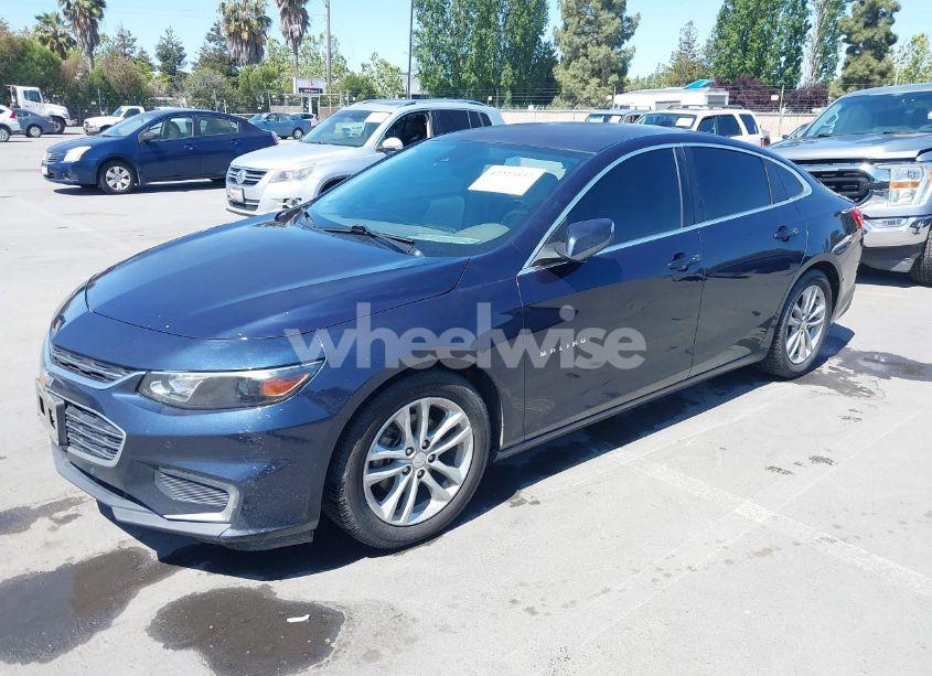 Photo 2 of 2017 Chevrolet Malibu 1LT (VIN 1G1ZE5ST7HF143512)