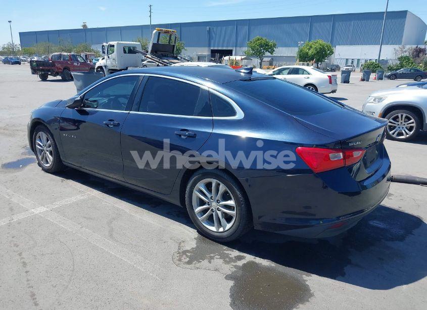 Photo 3 of 2017 Chevrolet Malibu 1LT (VIN 1G1ZE5ST7HF143512)