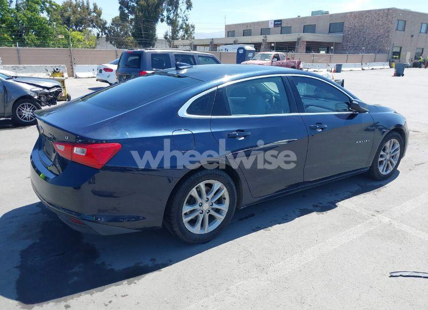 Photo 4 of 2017 Chevrolet Malibu 1LT (VIN 1G1ZE5ST7HF143512)