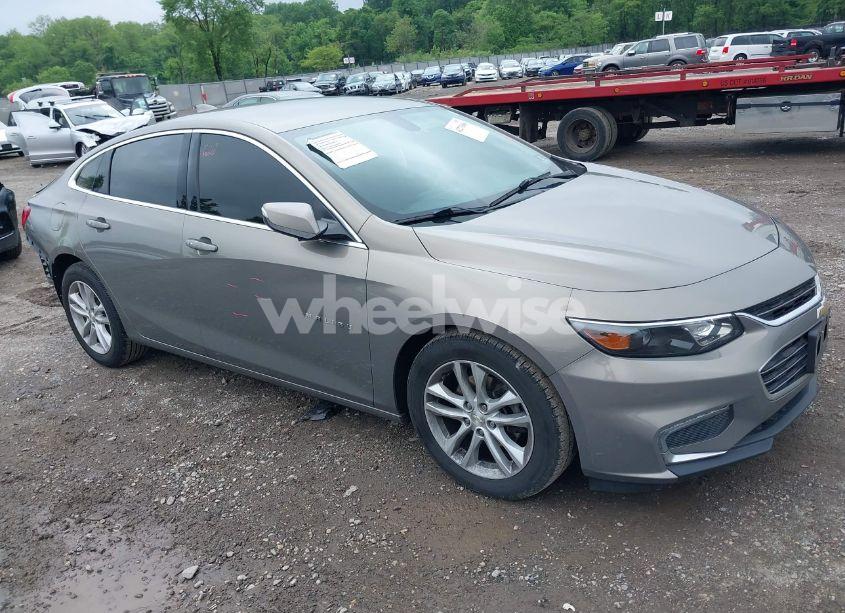 2017 Chevrolet Malibu 1LT (VIN 1G1ZE5ST7HF149195) main photo