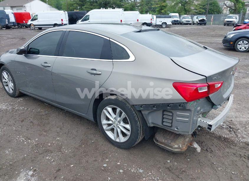 Photo 3 of 2017 Chevrolet Malibu 1LT (VIN 1G1ZE5ST7HF149195)