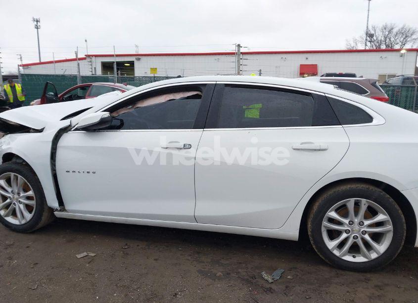 Photo 14 of 2017 Chevrolet Malibu 1LT (VIN 1G1ZE5ST7HF156230)