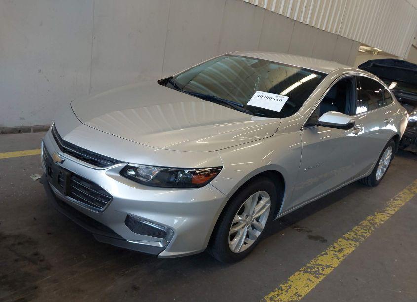 Photo 2 of 2017 Chevrolet Malibu 1LT (VIN 1G1ZE5ST7HF174422)