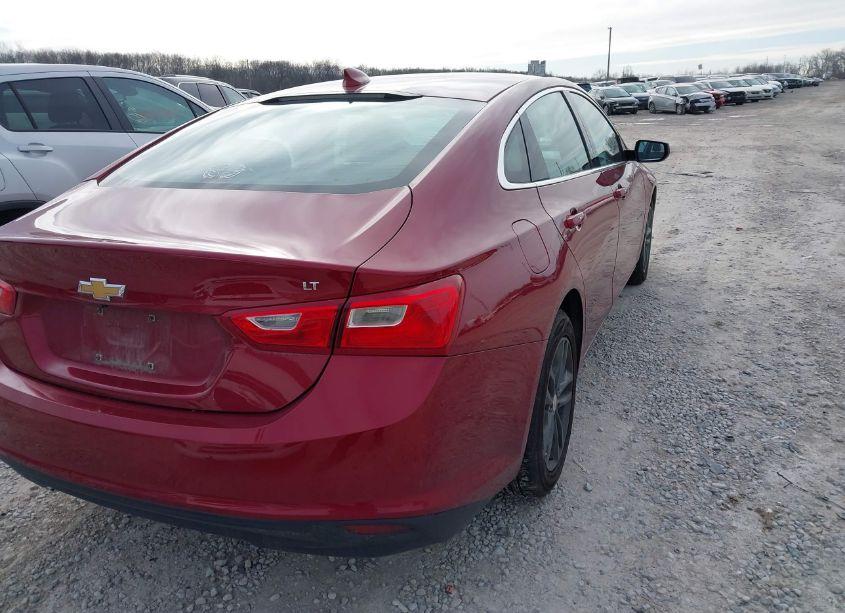 Photo 4 of 2017 Chevrolet Malibu 1LT (VIN 1G1ZE5ST7HF187929)