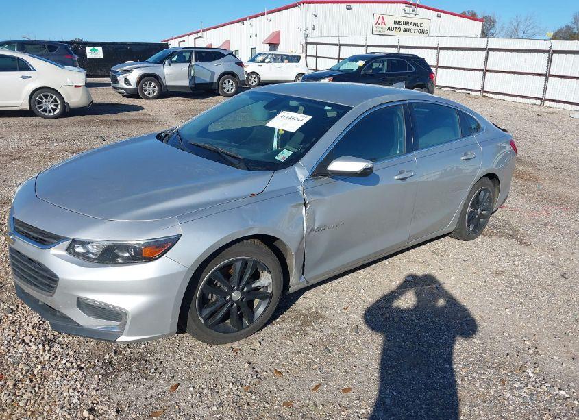Photo 2 of 2017 Chevrolet Malibu 1LT (VIN 1G1ZE5ST7HF189518)