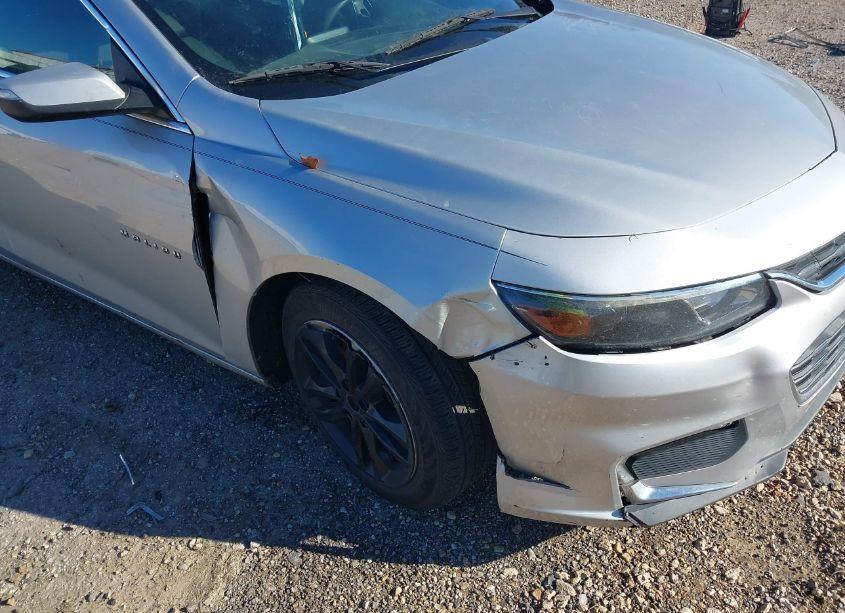 Photo 20 of 2017 Chevrolet Malibu 1LT (VIN 1G1ZE5ST7HF189518)