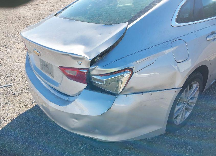 Photo 6 of 2017 Chevrolet Malibu 1LT (VIN 1G1ZE5ST7HF189518)