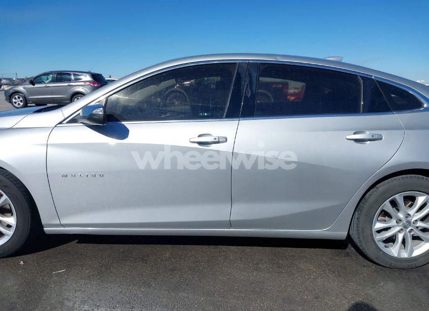 Photo 14 of 2017 Chevrolet Malibu 1LT (VIN 1G1ZE5ST7HF192077)